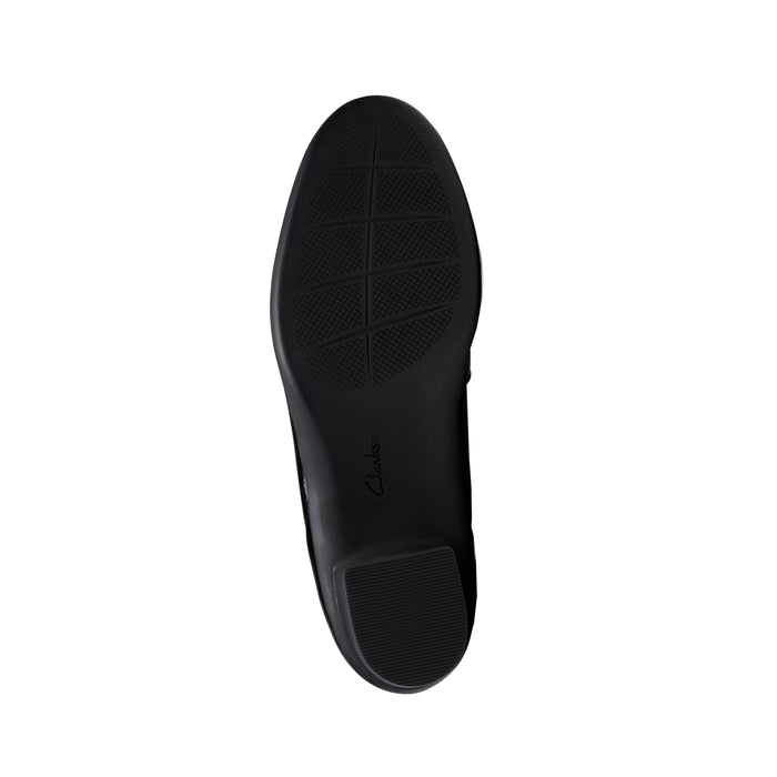 Buy Clarks of England Shaya Poppy online