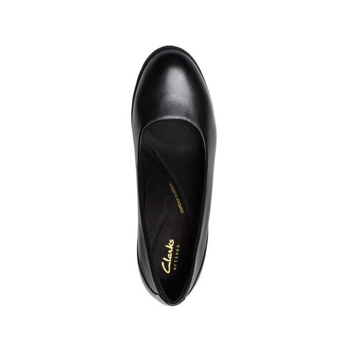 Buy Clarks of England Shaya Poppy online