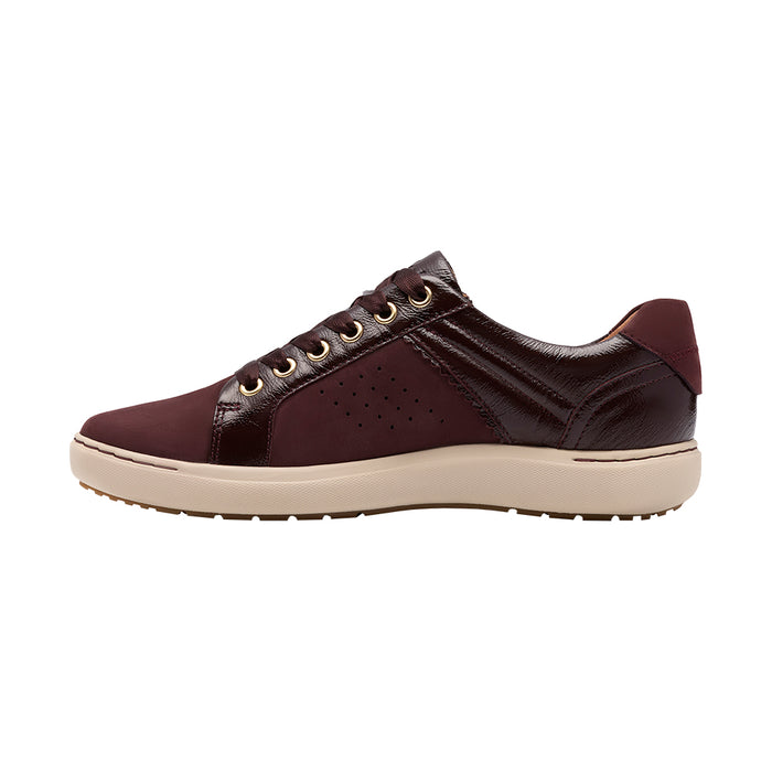 Buy Clarks of England Nalle Zen online