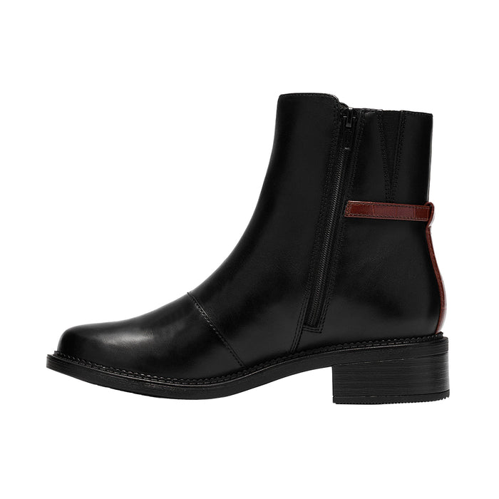 Buy Clarks of England Maye Kaylie online
