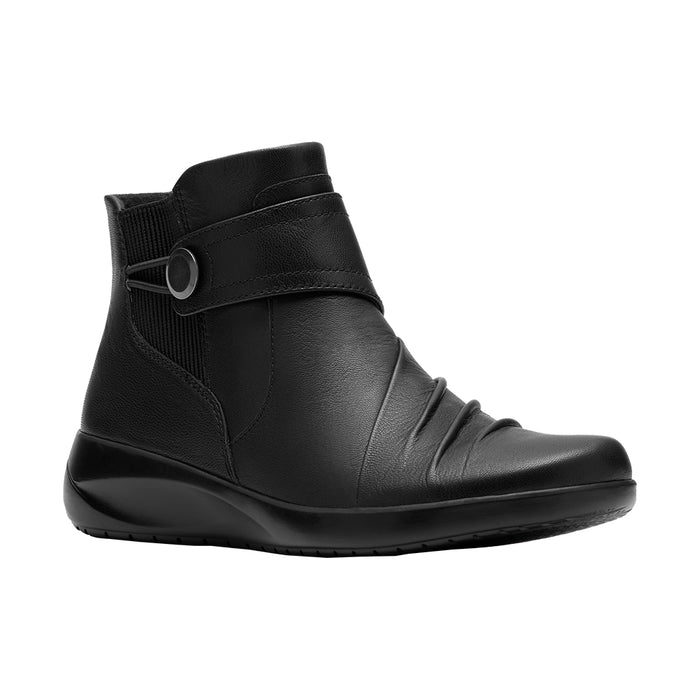 Buy Clarks of England Kaetlyn Sara online