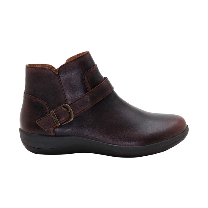 Buy AETREX Leah online