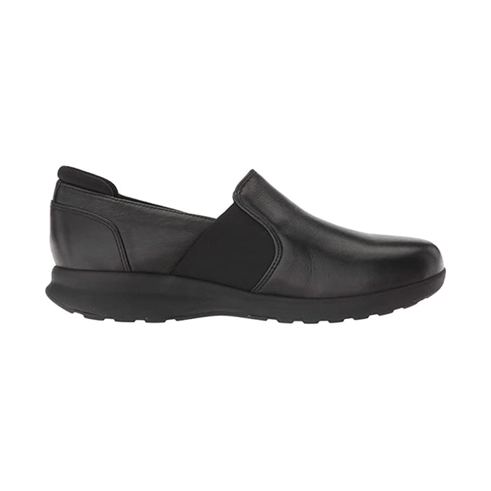 Buy Clarks of England UnAdorn Step online