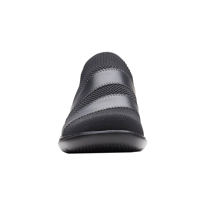Buy Clarks of England Sashlyn Edge online